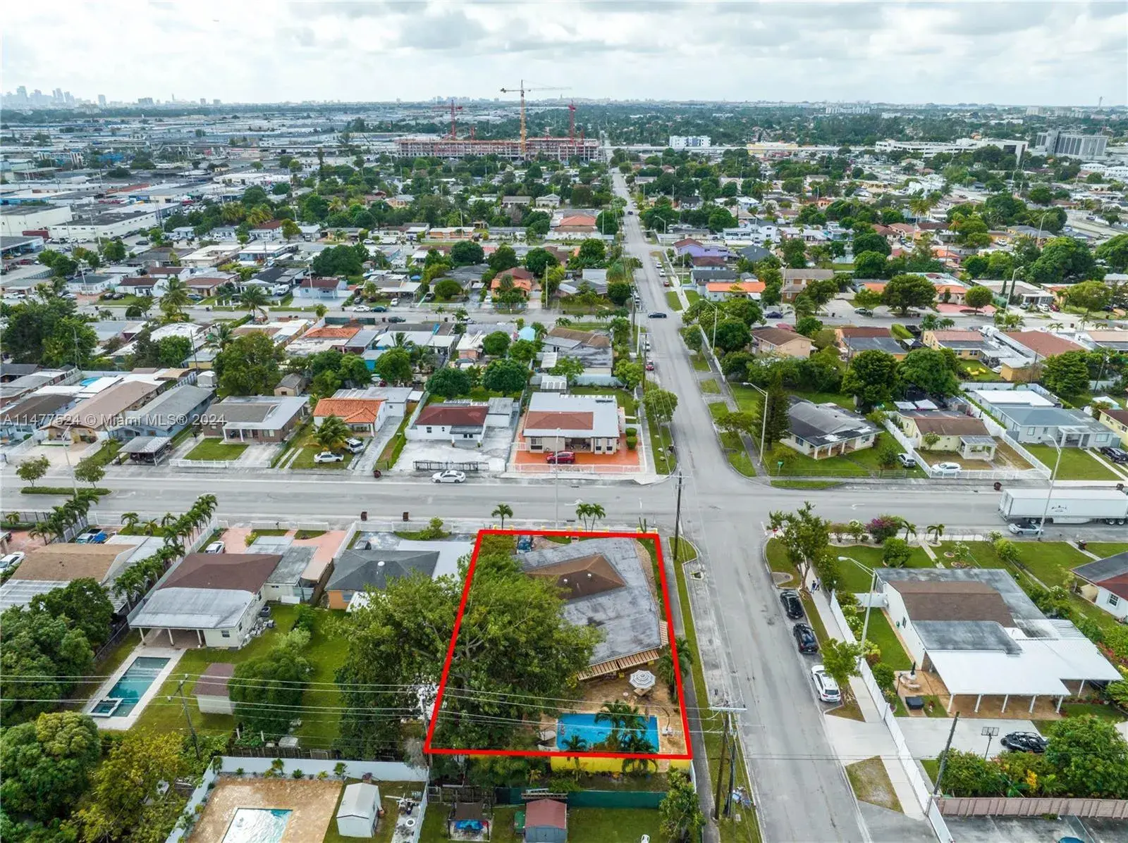 4 bedroom 3 bath for sale at 901 E 32nd St, Hialeah FL 33013