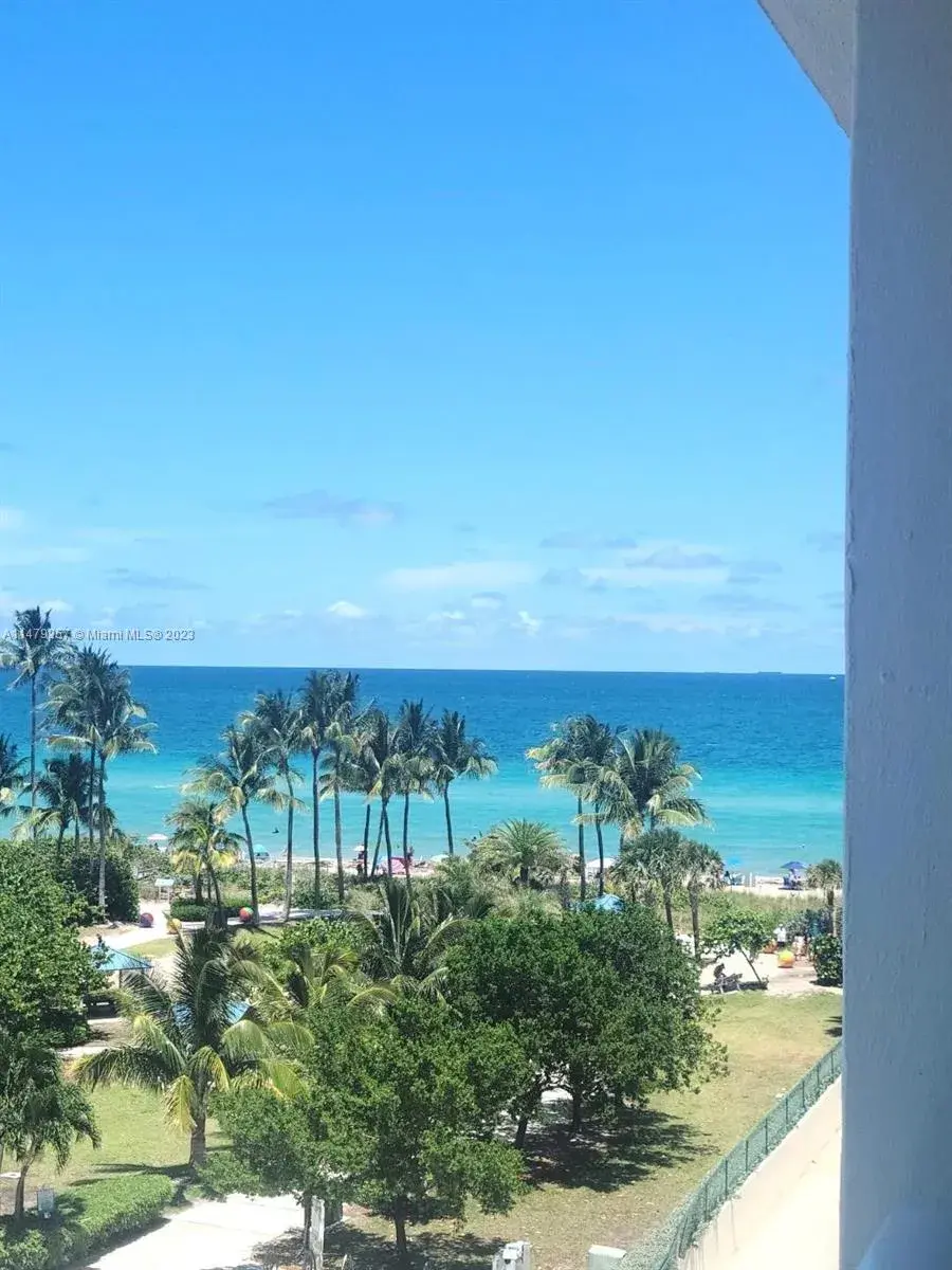 2 bedroom 2 bath Residential Lease for rent at 1880 S Ocean Dr # 604, Hallandale Beach FL 33009