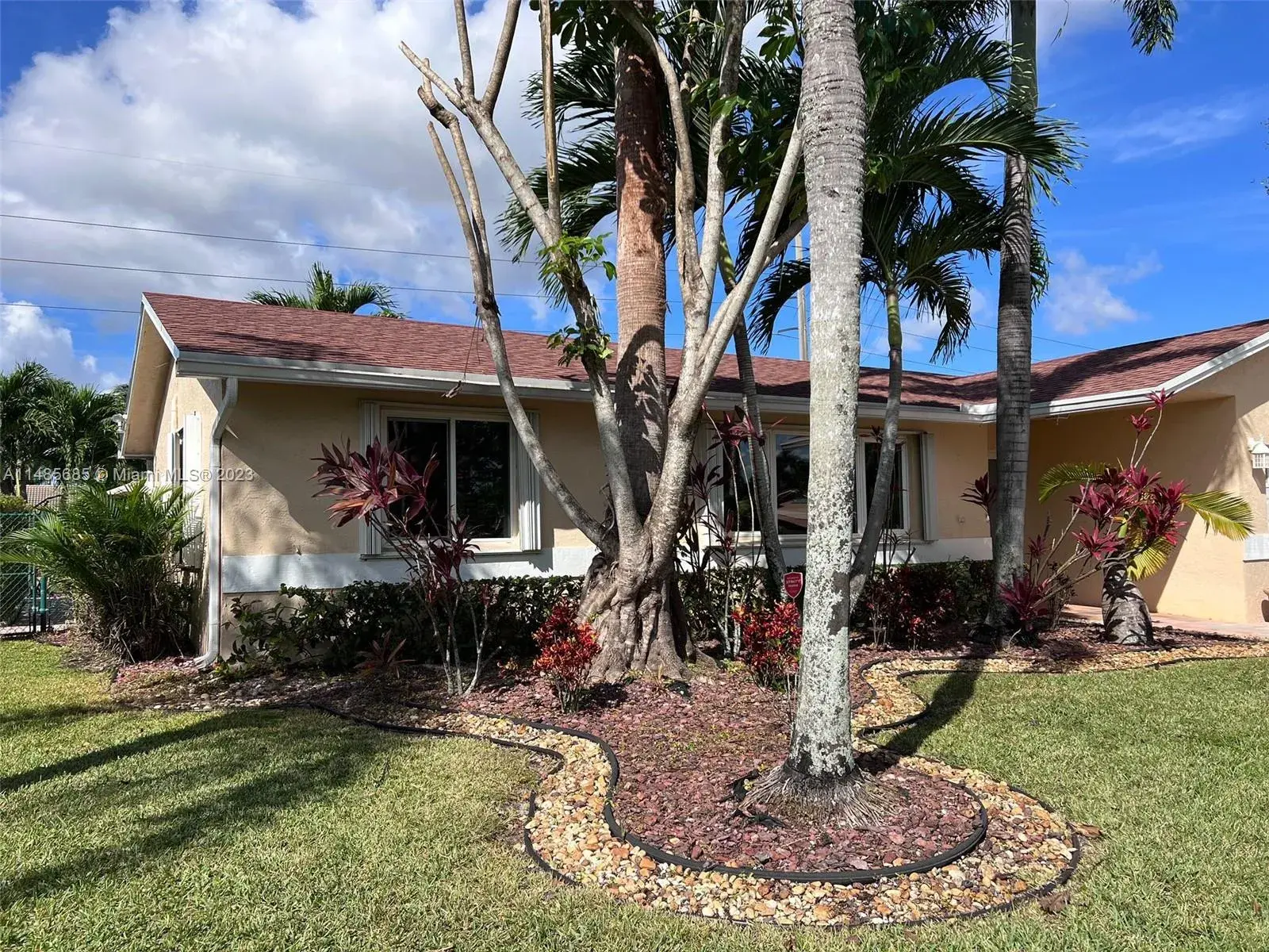 551 SW 169th Ter, Weston FL 33326