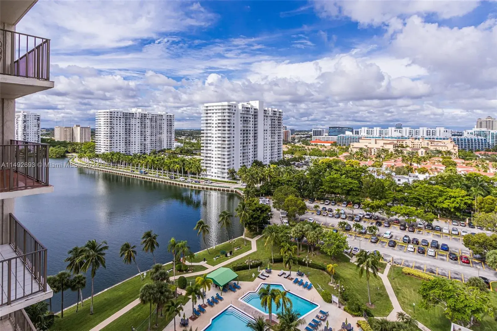 2 bedroom 2 bath for sale at 18151 NE 31st Ct # 1606, Aventura FL 33160