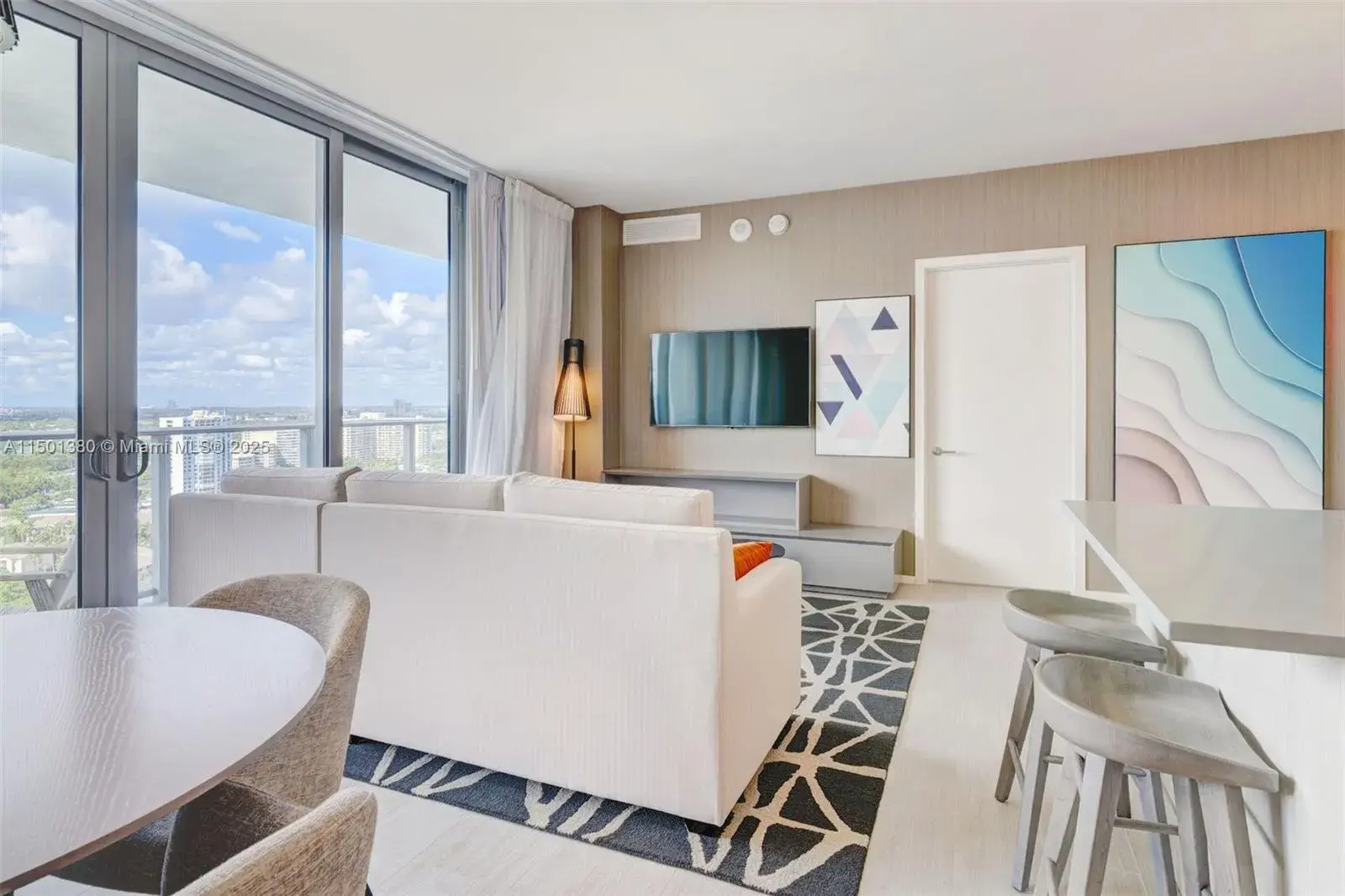1 bedroom 1 bath Residential for sale at 4010 S Ocean Dr # R2106, Hollywood FL 33019