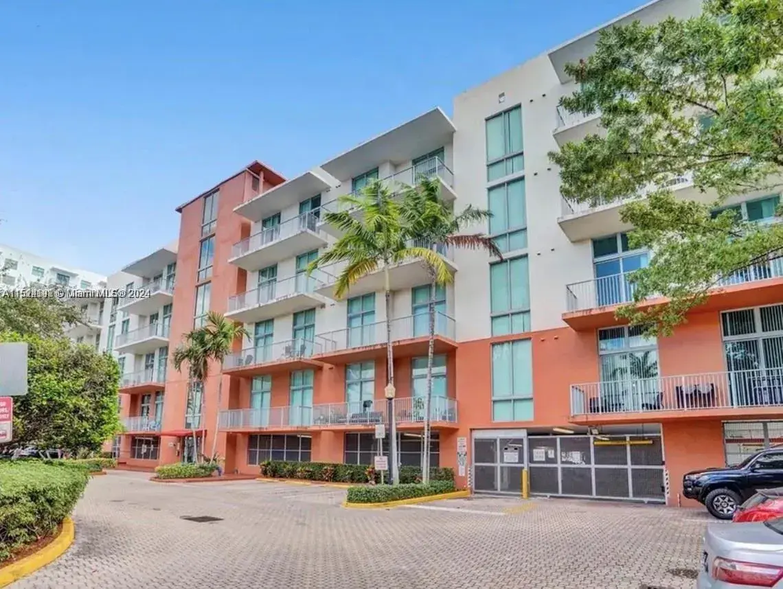 1 bedroom 1 bath Residential for sale at 2100 Van Buren St # 518, Hollywood FL 33020