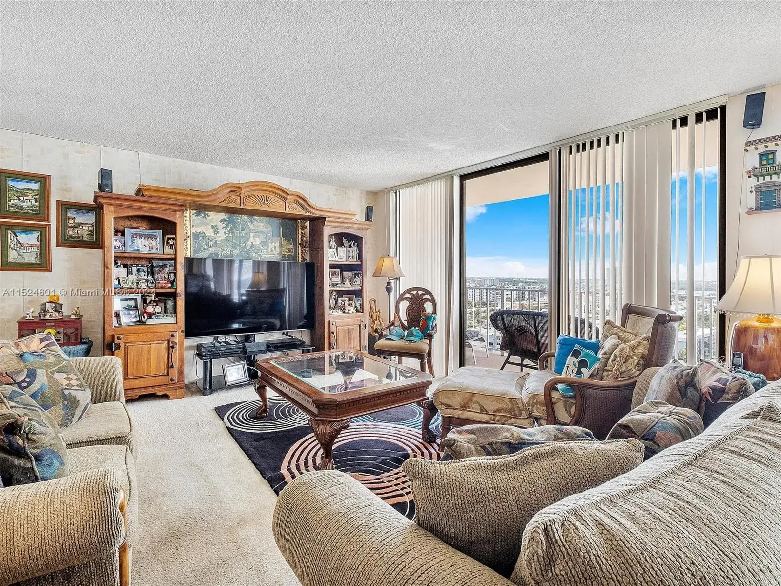 3 bedroom 3 bath for sale at 290 174th St # 1809, Sunny Isles Beach FL 33160