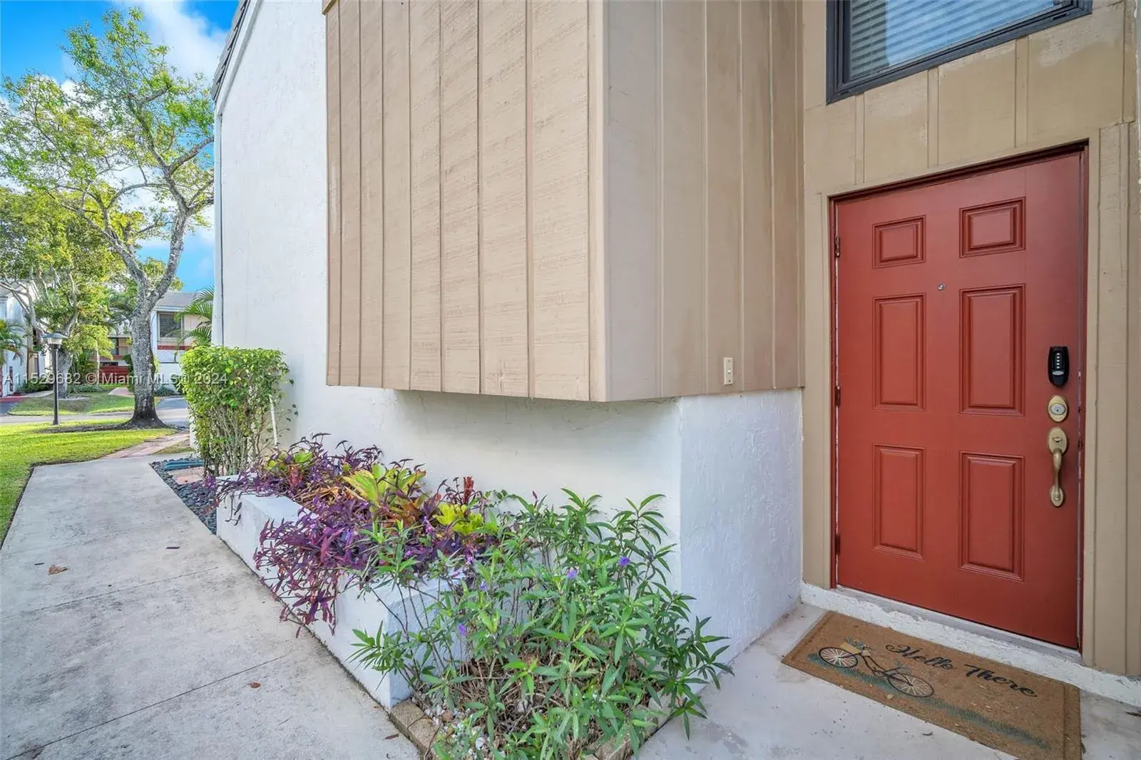 3 bedroom 2 bath Residential for sale at 3021 Oaktree Ln # 280, Hollywood FL 33021