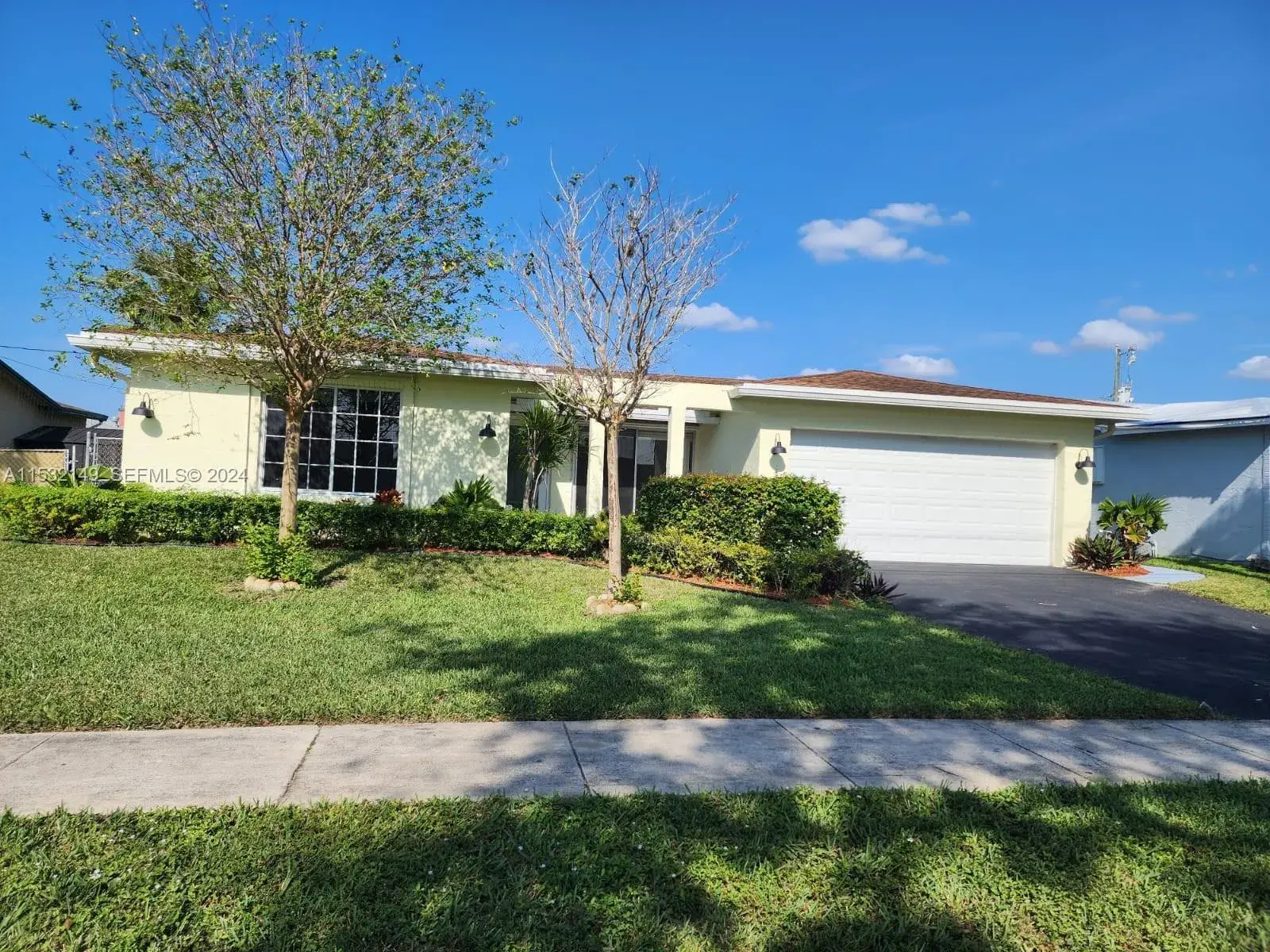 5 bedroom 2 bath for sale at 10551 Sunset Strip, Sunrise FL 33322