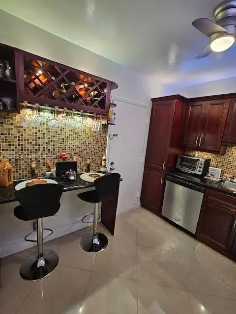 3725 S Ocean Dr # 1220, Hollywood FL 33019