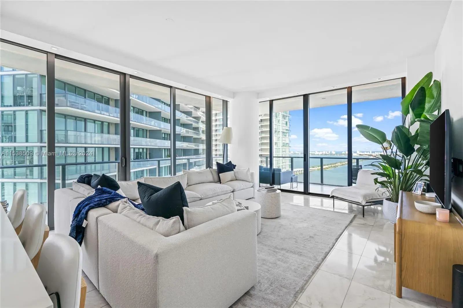 3 bedroom 3 bath for sale at 480 NE 31 Street # 3907, Miami FL 33137