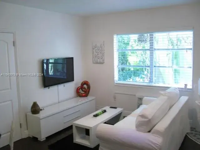 1525 Meridian Ave # 207, Miami Beach FL 33139