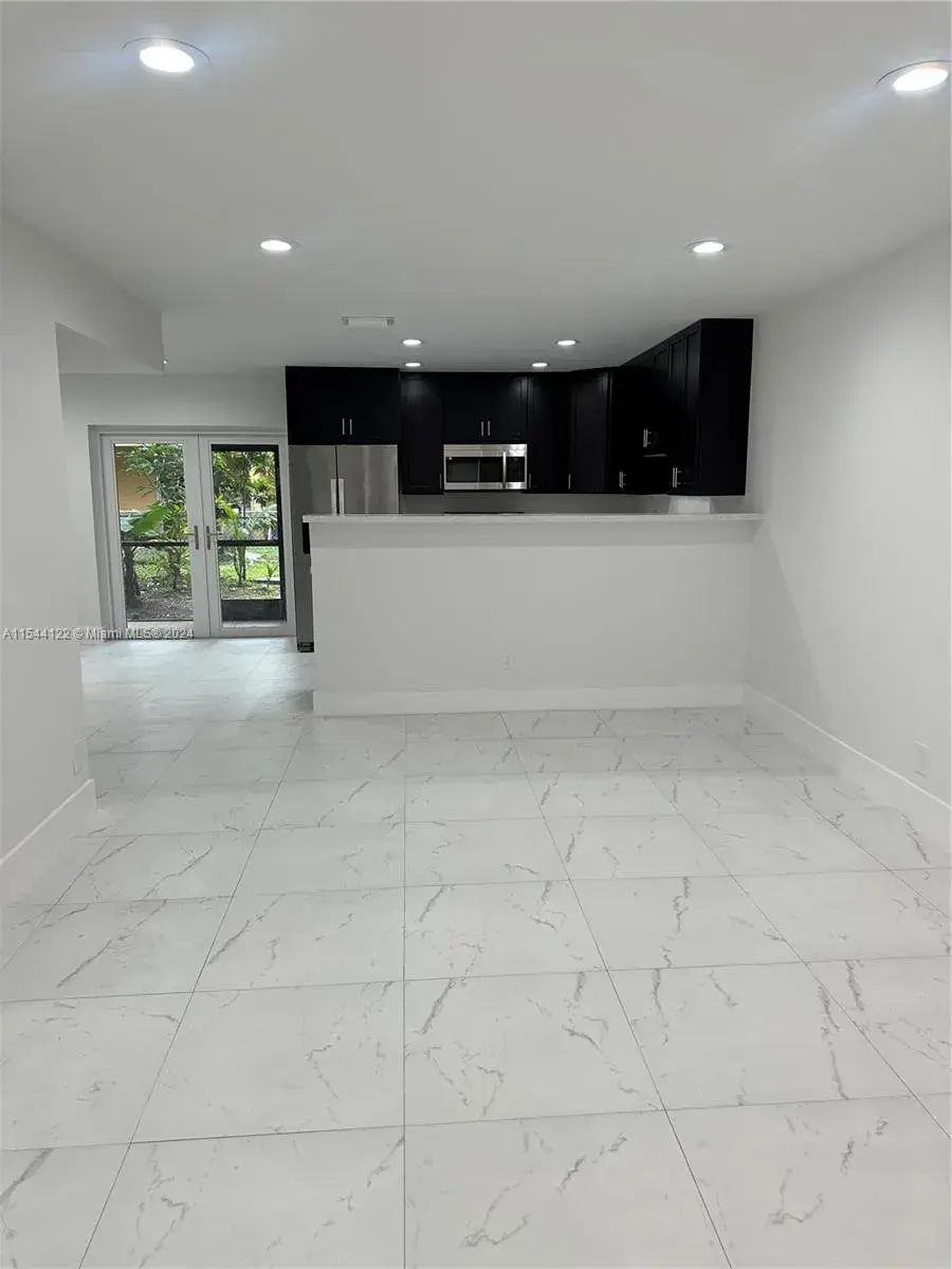 5958 NW 25th Ct # 218, Sunrise FL 33313