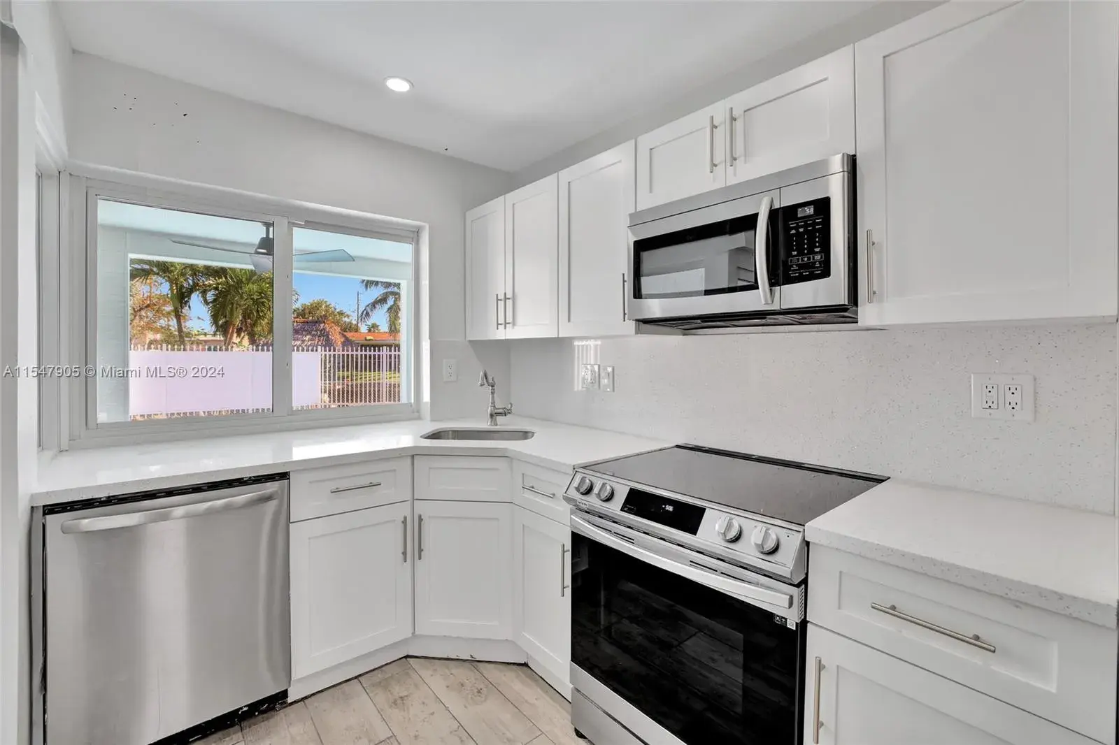1830 NW 32nd St, Oakland Park FL 33309