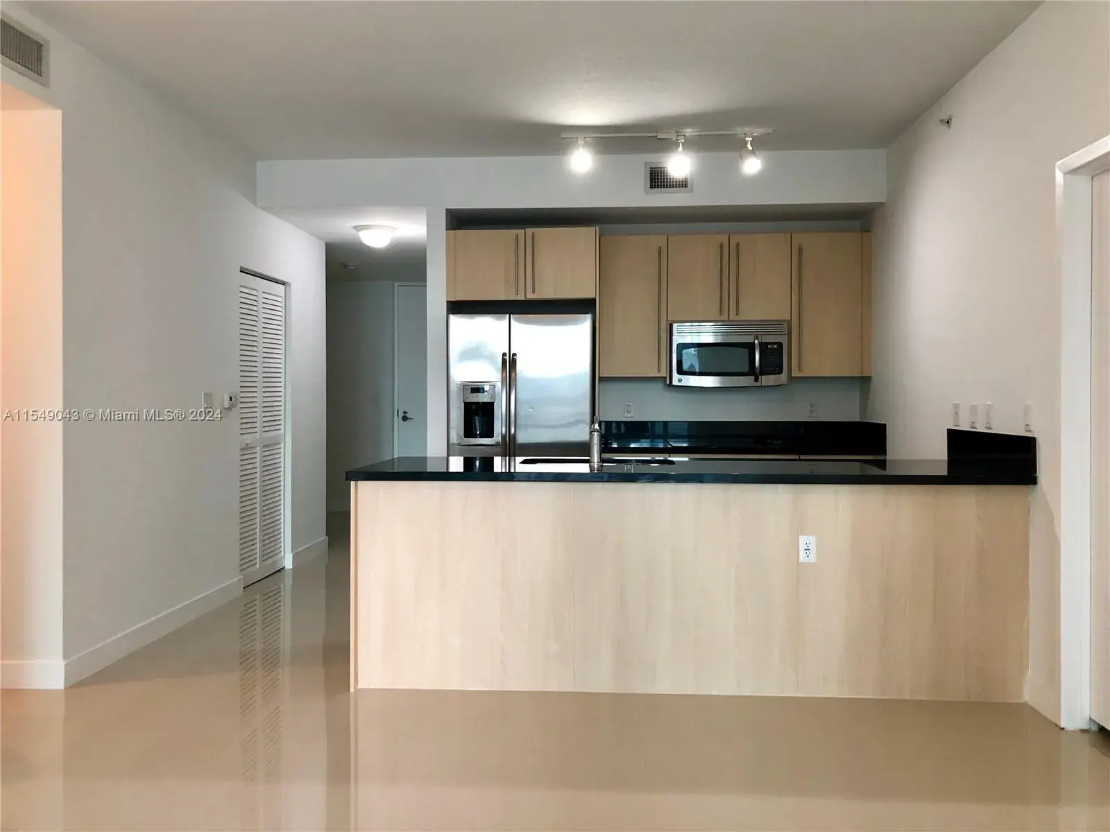 1111 SW 1ST AVE # 16, Miami FL 33130
