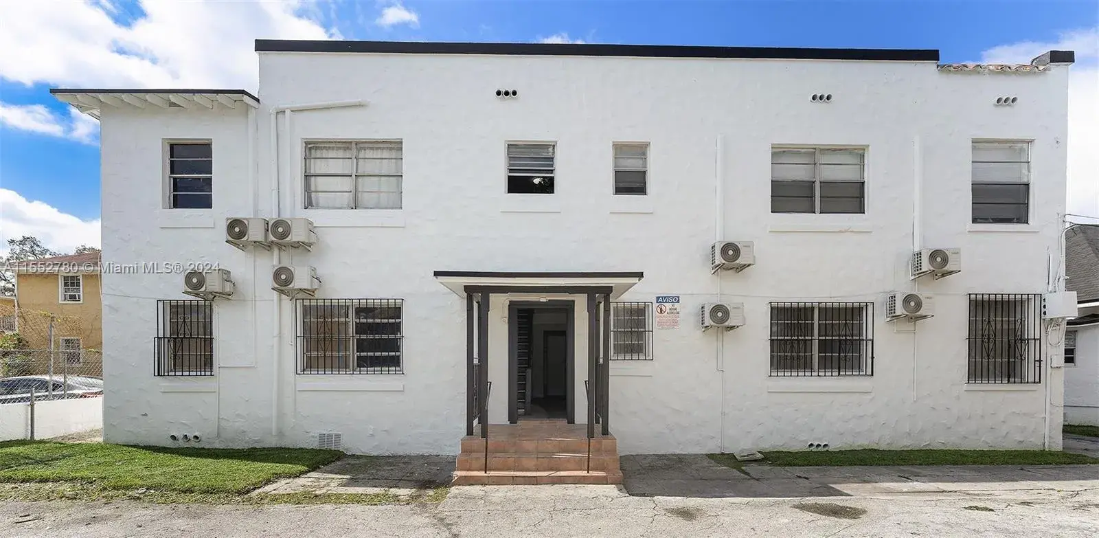 850 NW 2nd St # 3, Miami FL 33128