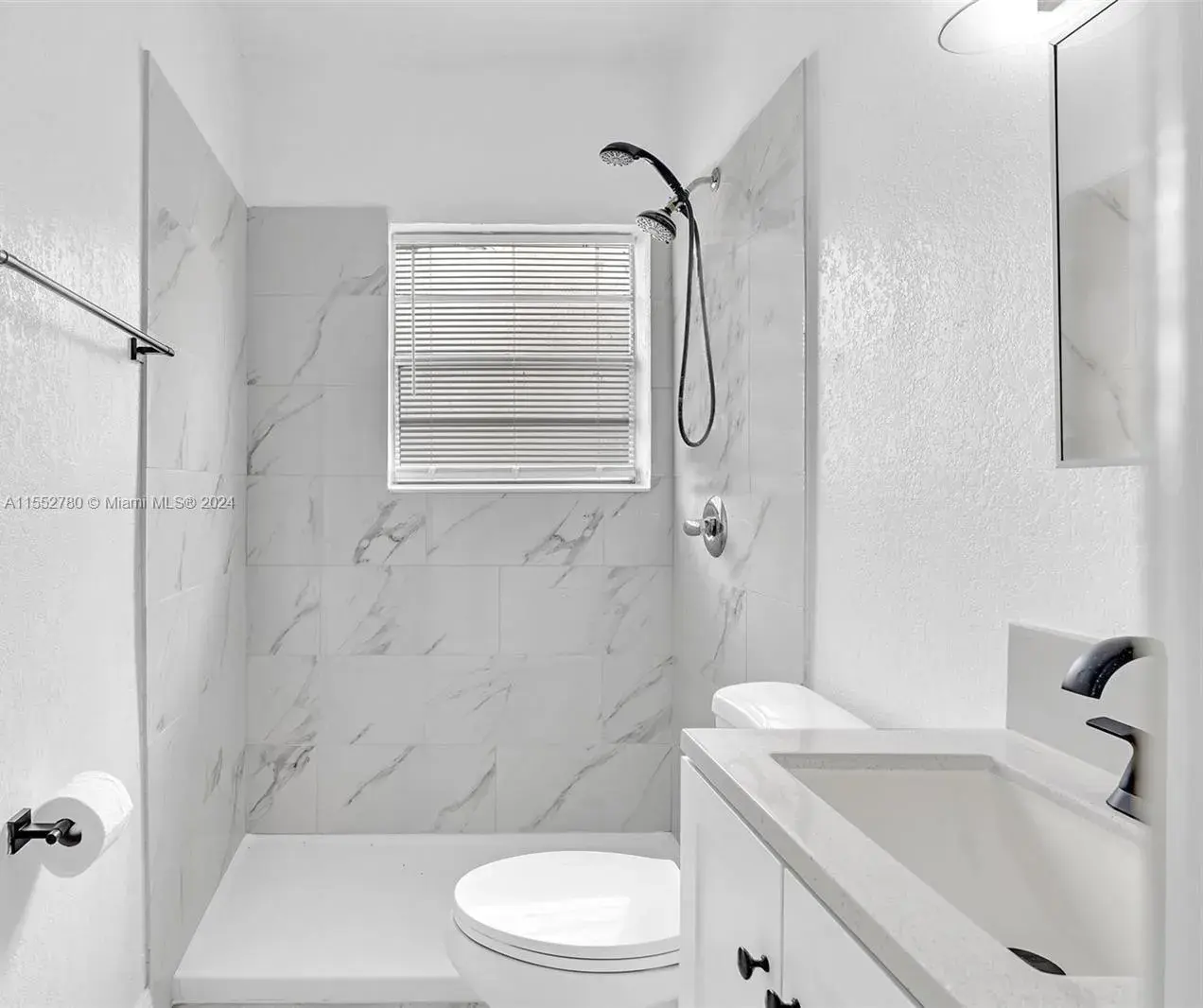 850 NW 2nd St # 3, Miami FL 33128