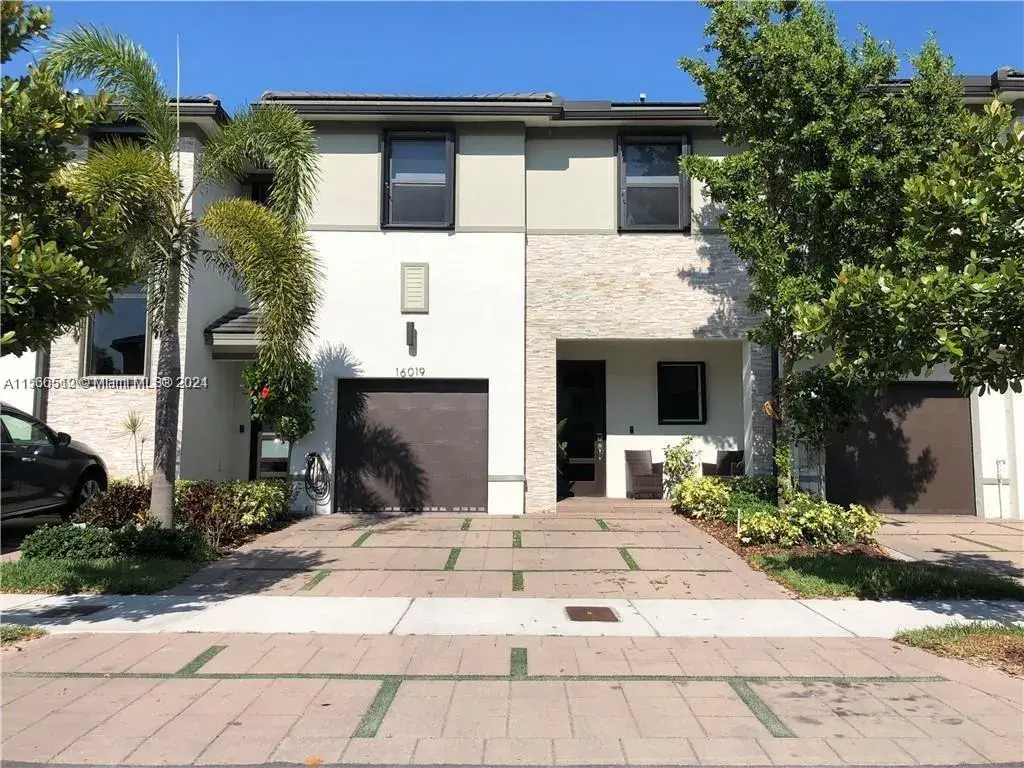 3 bedroom 2 bath Residential Lease for rent at 16019 NW 91st Ct, Miami Lakes FL 33018