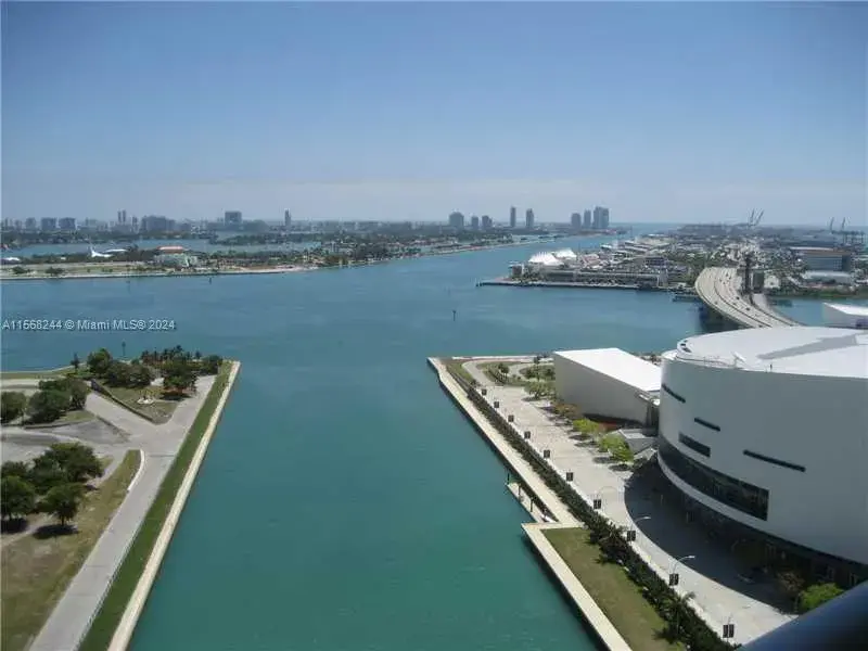 1 bedroom 1 bath Residential Lease for rent at 888 Biscayne Blvd # 3310, Miami FL 33132