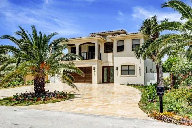 6 bedroom 4 bath Residential Lease for rent at 169 SE Wavecrest Way # 0, Boca Raton FL 33432