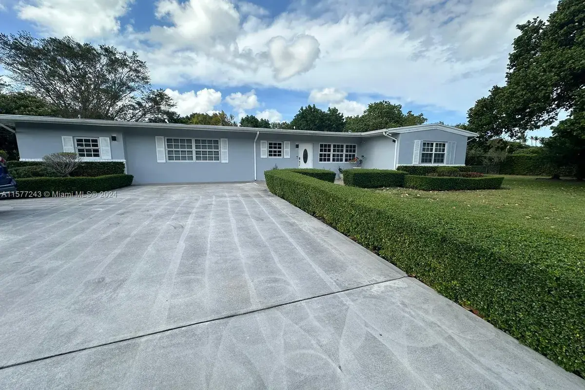 9411 SW 112th St, Miami FL 33176