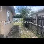 3411 NW 211th St, Miami Gardens FL 33056