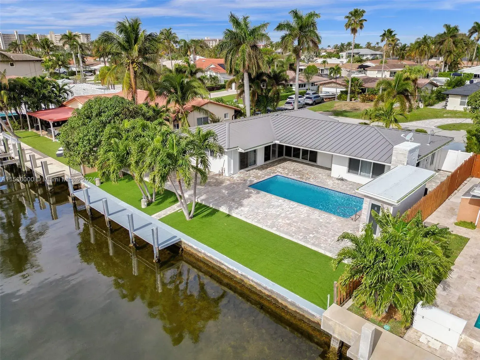 4 bedroom 3 bath for sale at 2560 SE 9th St, Pompano Beach FL 33062