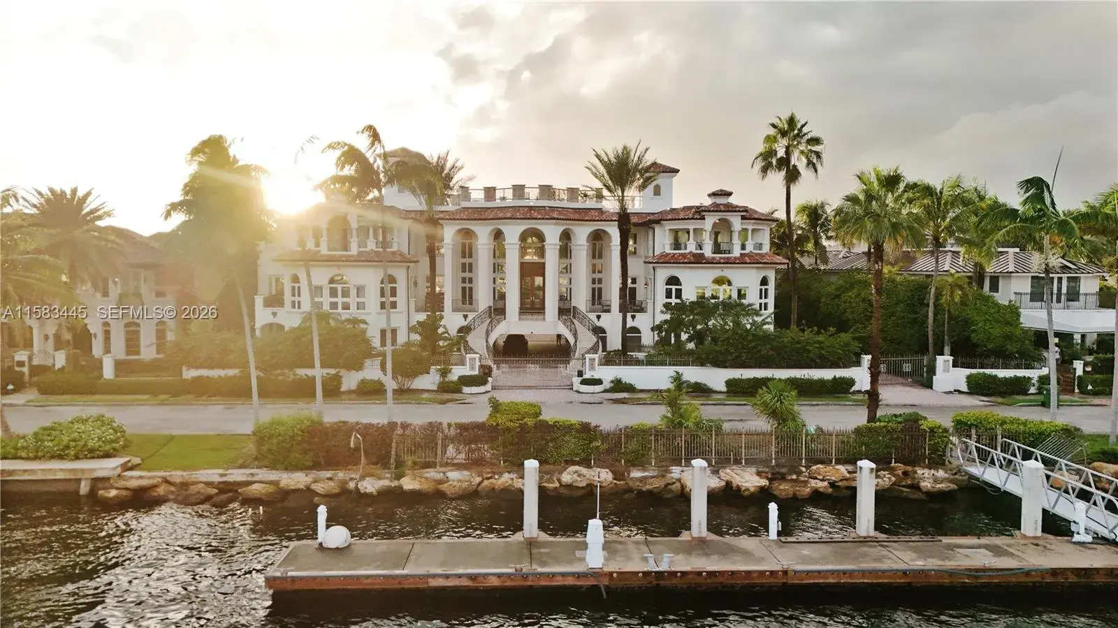 9 bedroom 9 bath Residential Lease for rent at 709 Idlewyld Dr, Fort Lauderdale FL 33301