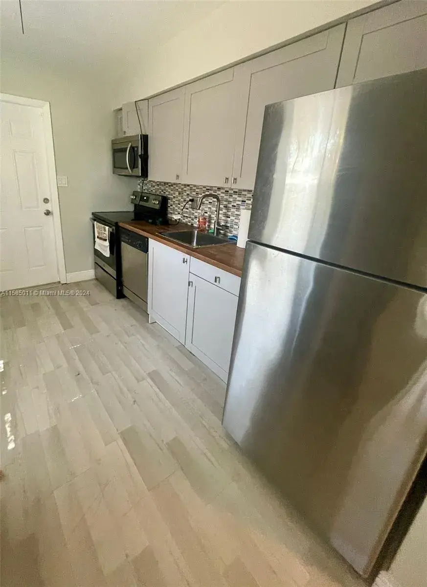 2615 Wilson St, Hollywood FL 33020