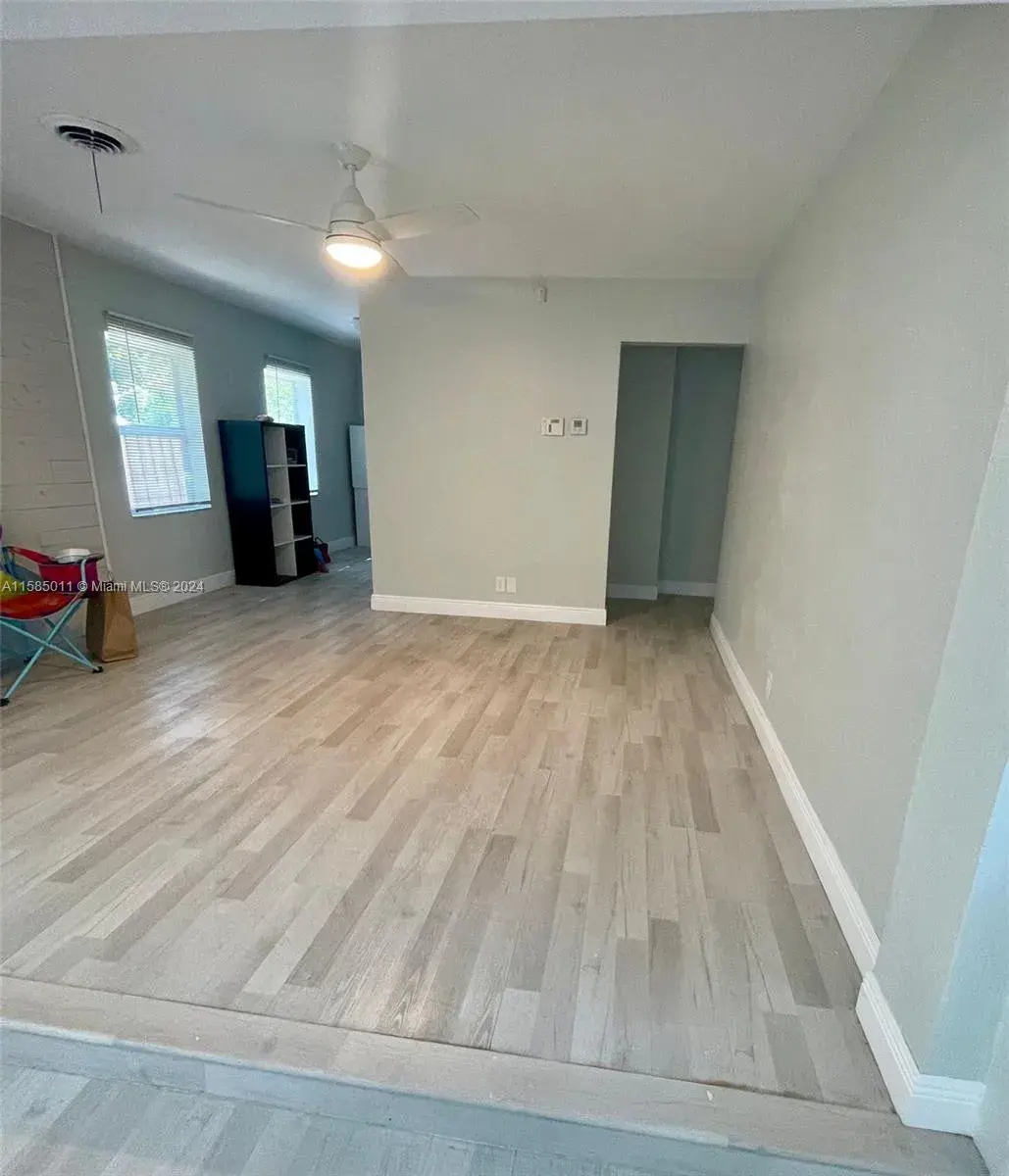 2615 Wilson St, Hollywood FL 33020