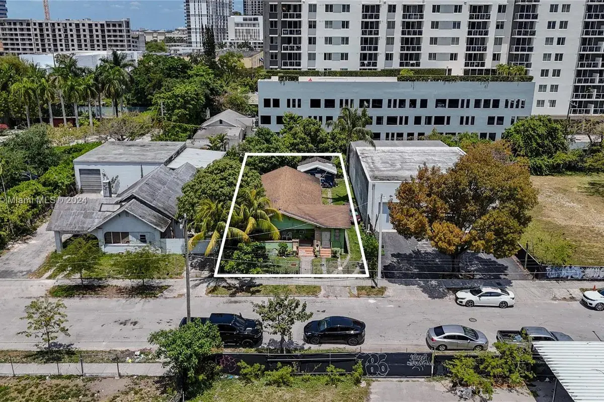 133 NE 24th St, Miami FL 33137