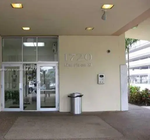 1720 Harrison St # 8C, Hollywood FL 33020