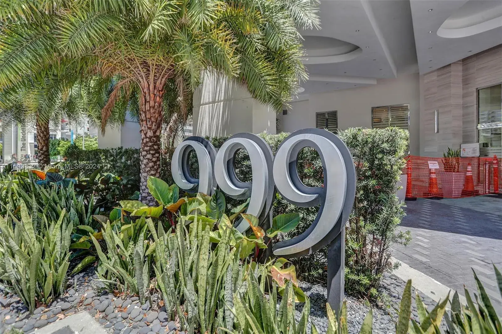 999 SW 1st Ave # 1409, Miami FL 33130