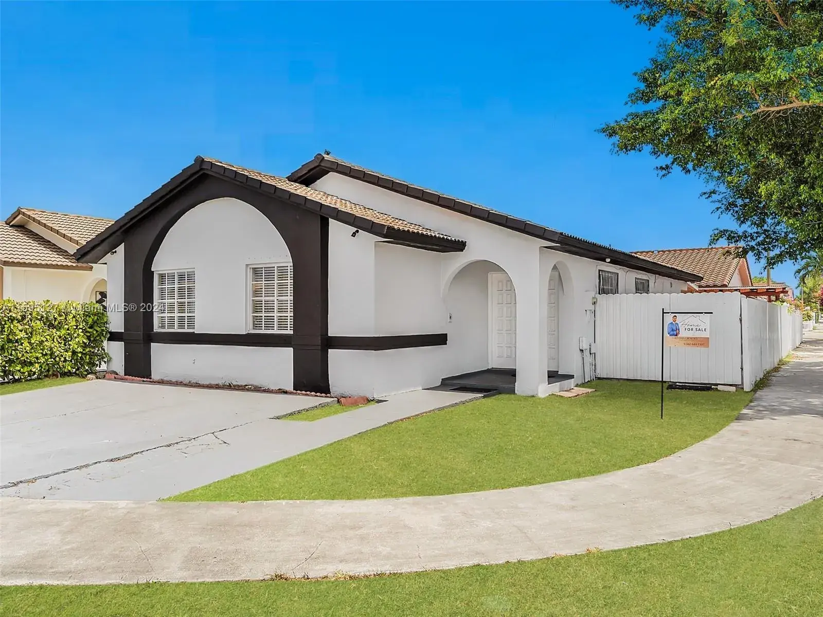 2894 W 72nd Ter, Hialeah FL 33018