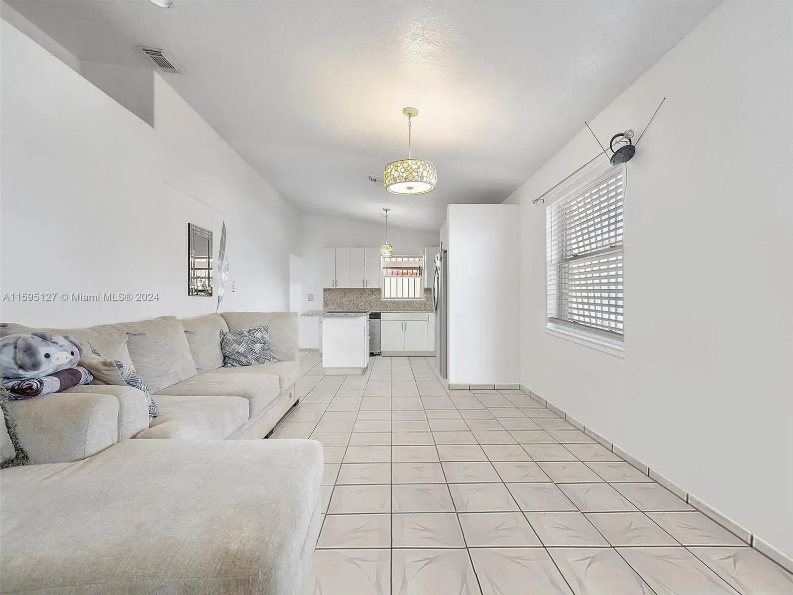 2894 W 72nd Ter, Hialeah FL 33018
