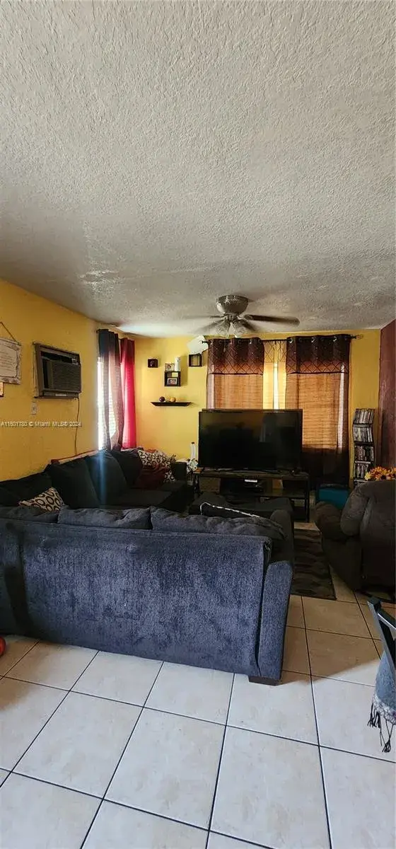1218 NW 13th Ct, Fort Lauderdale FL 33311