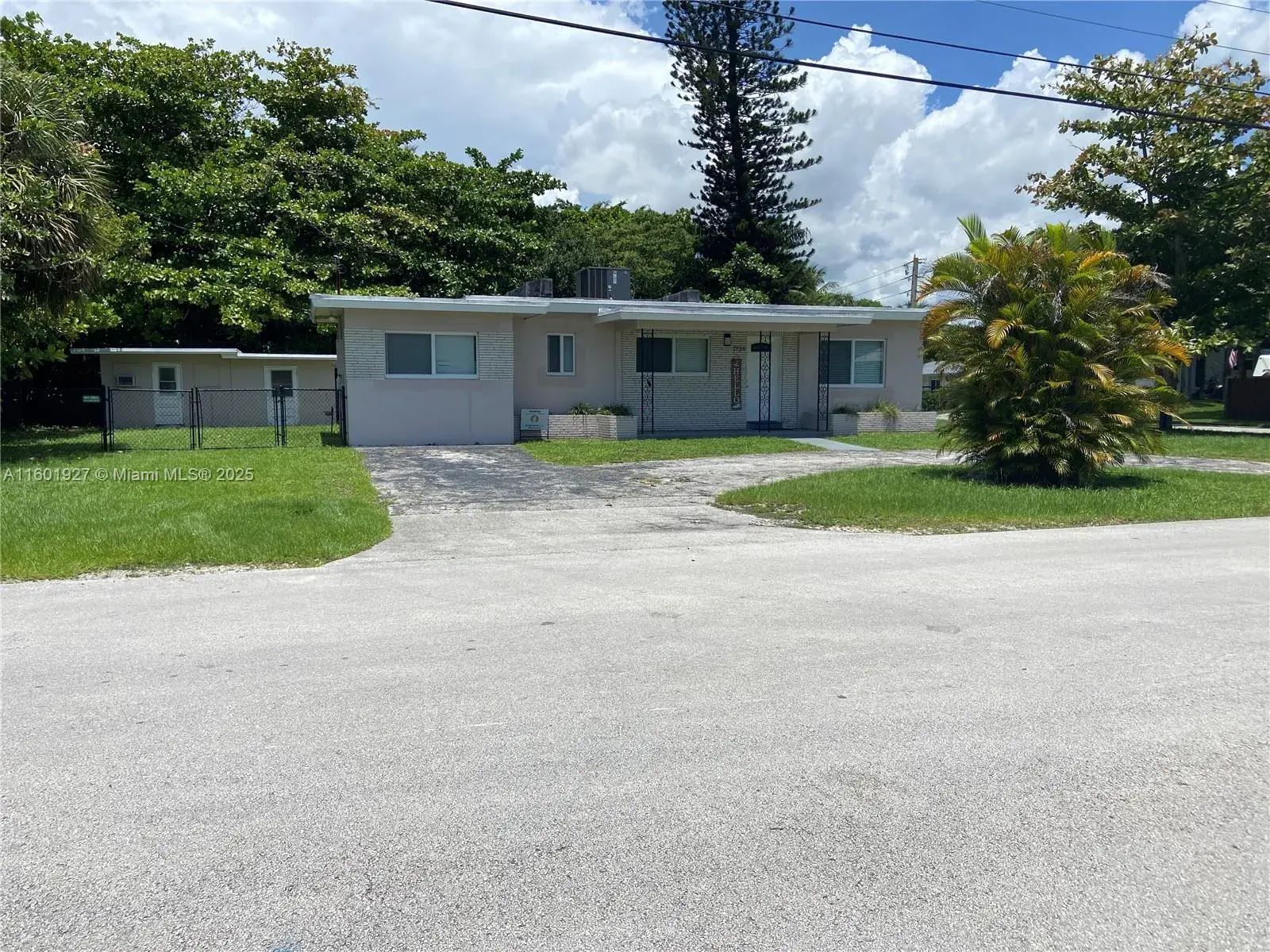 5 bedroom 2 bath Residential for sale at 1739 SW 28th Ter, Fort Lauderdale FL 33312
