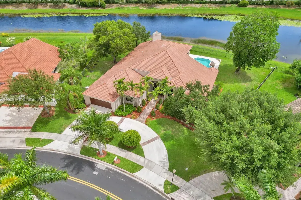 400 Alexandra Cir, Weston FL 33326