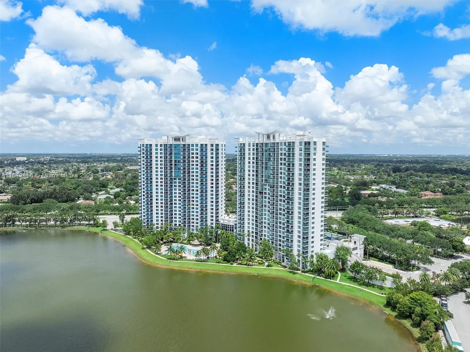 2681 N Flamingo Rd, Sunrise FL 33323