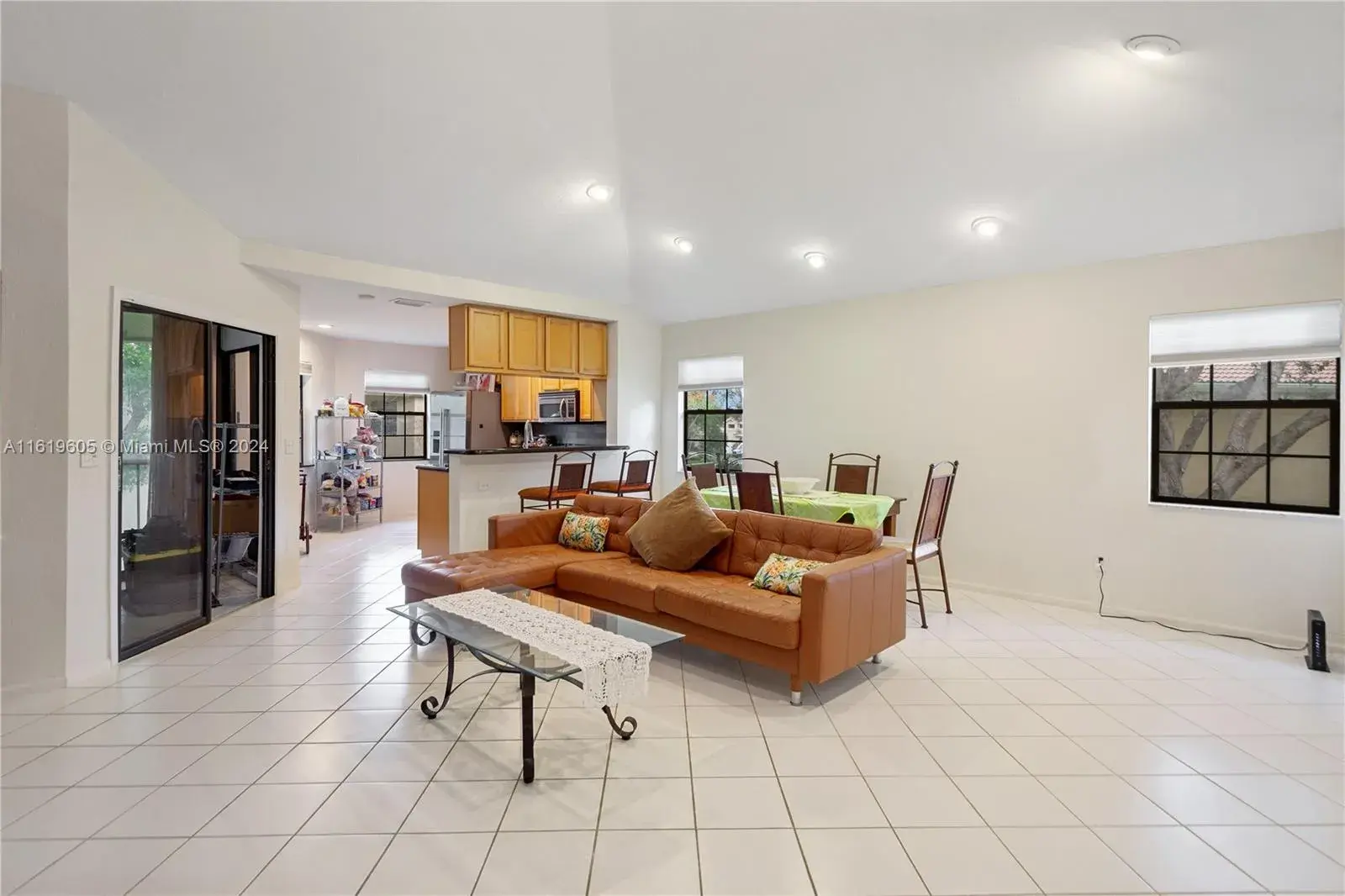 6674 Montego Bay Blvd # F, Boca Raton FL 33433