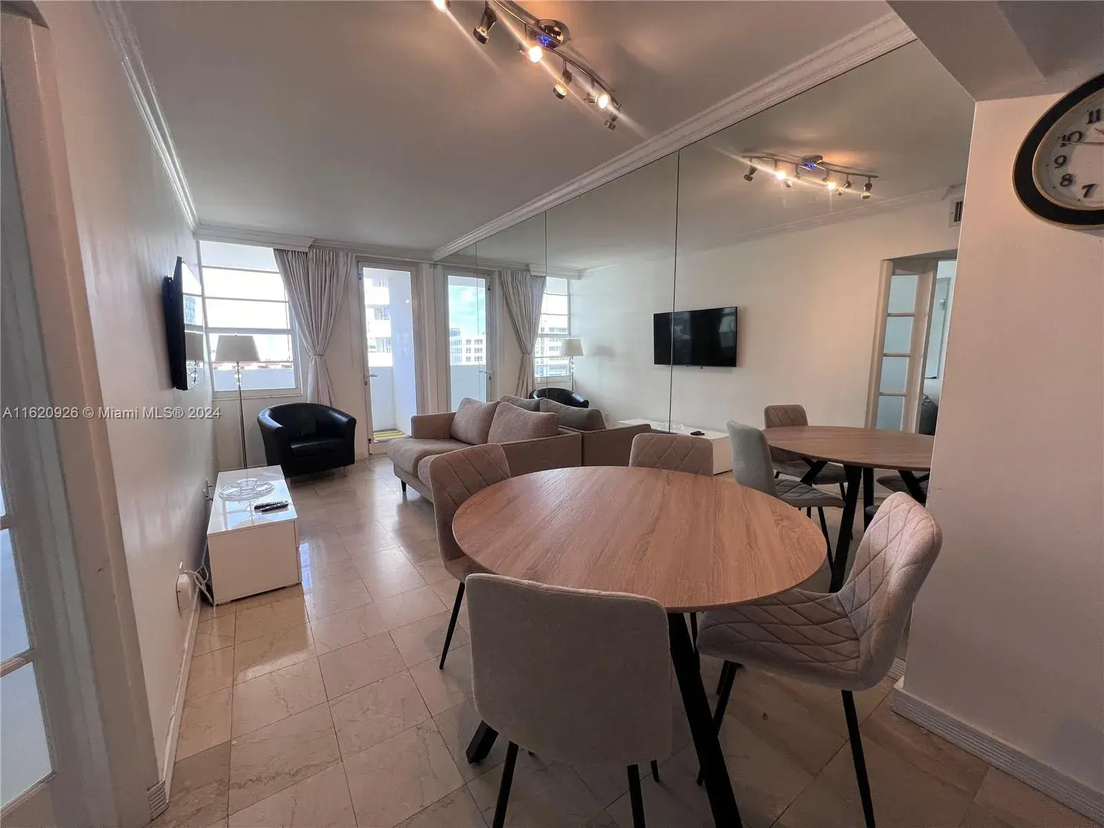 1 bath Residential Lease for rent at 100 Lincoln Rd # 820, Miami Beach FL 33139