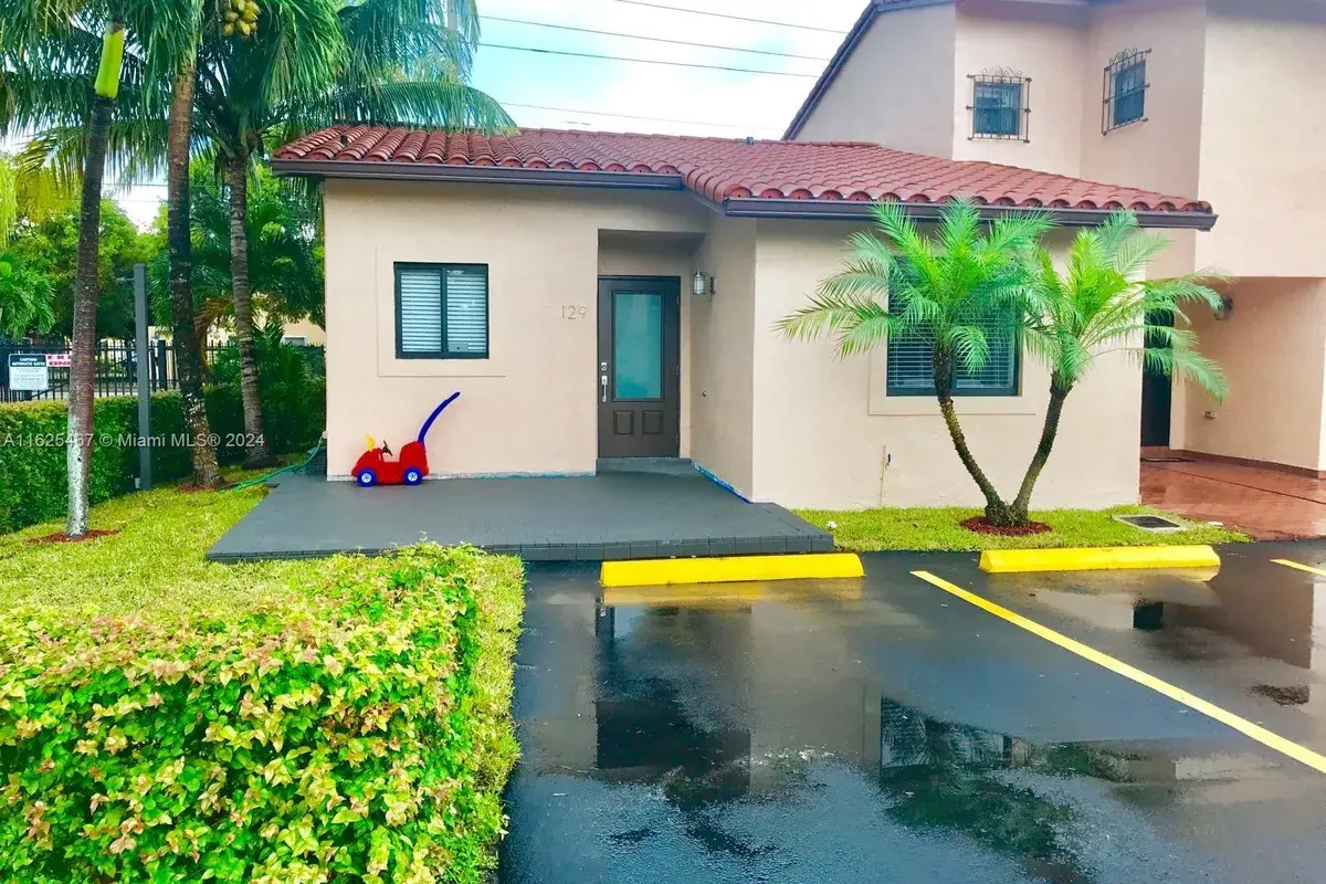 3826 SW 79th Ave # 129, Miami FL 33155