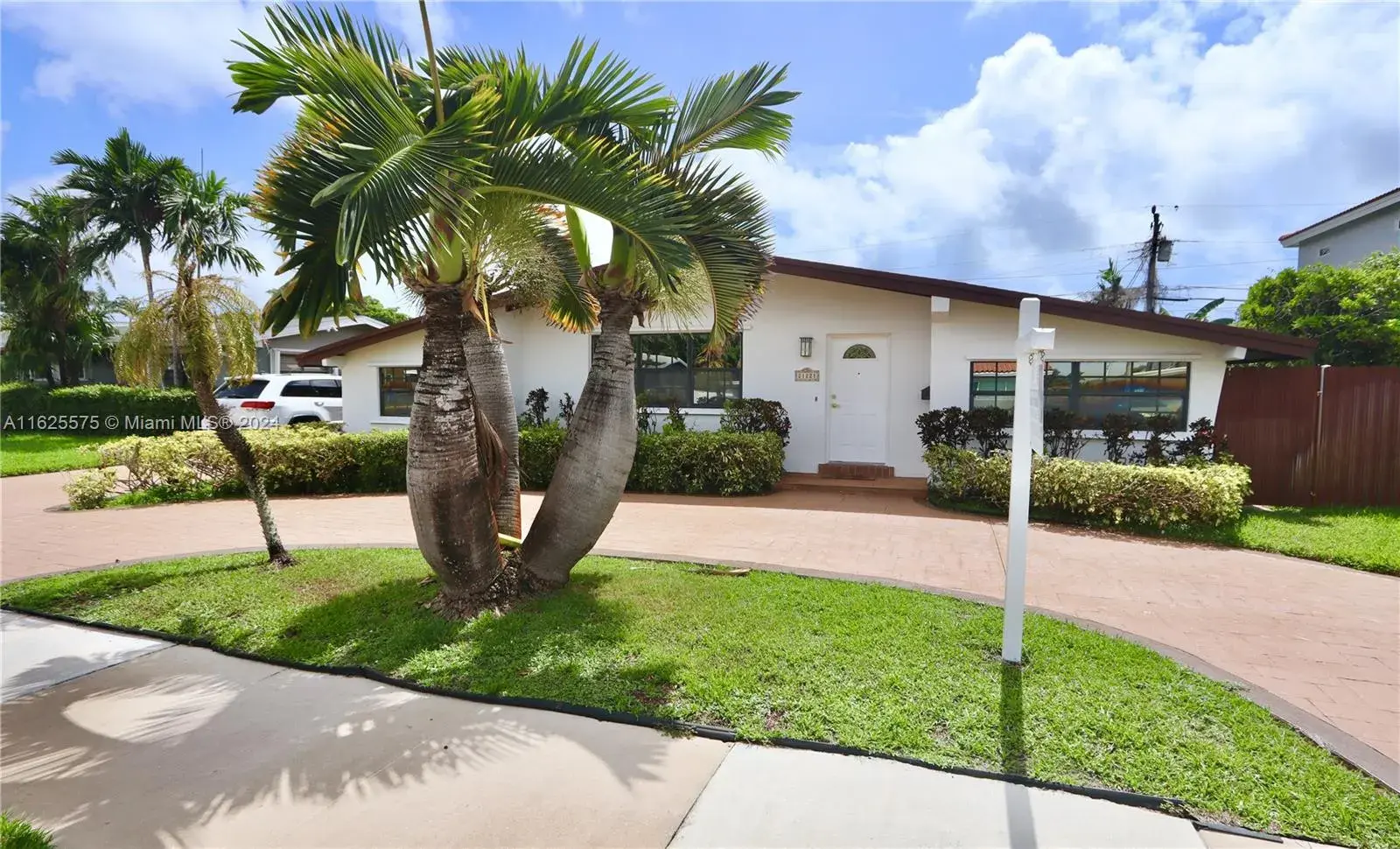21221 NE 25th Ct, Aventura FL 33180