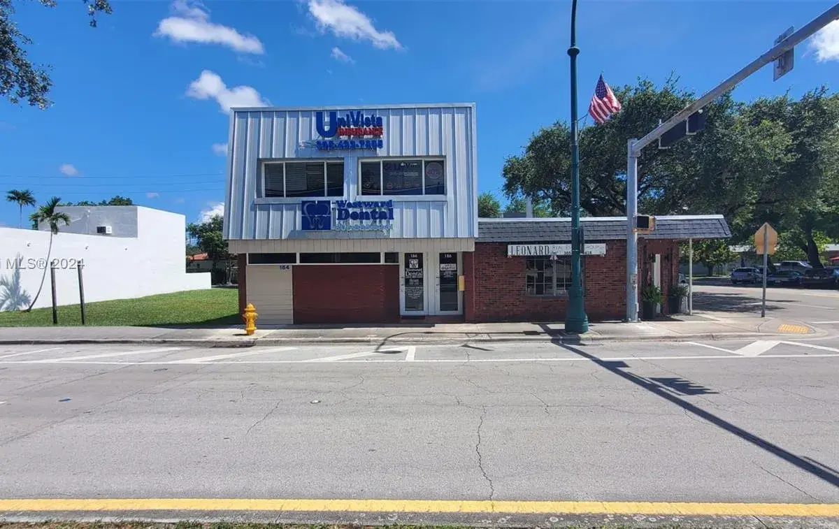 186 Westward Dr, Miami Springs FL 33166