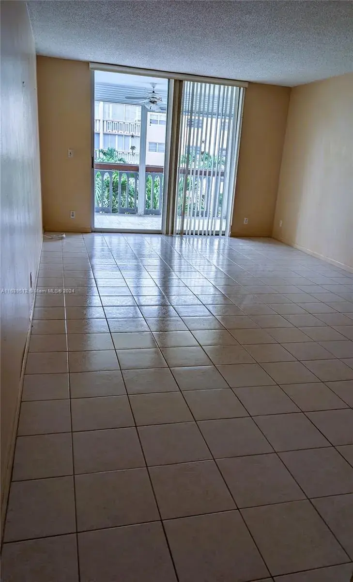 420 NE 12th Ave # 303, Hallandale Beach FL 33009