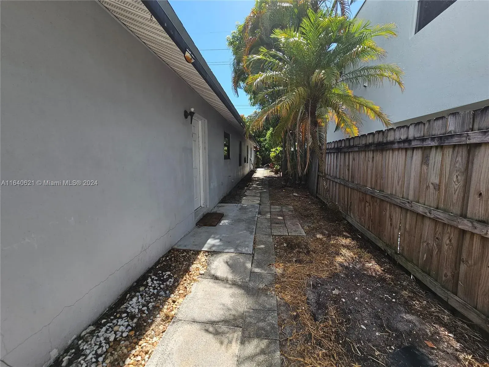 1236 NE 12th Ave, Fort Lauderdale FL 33304