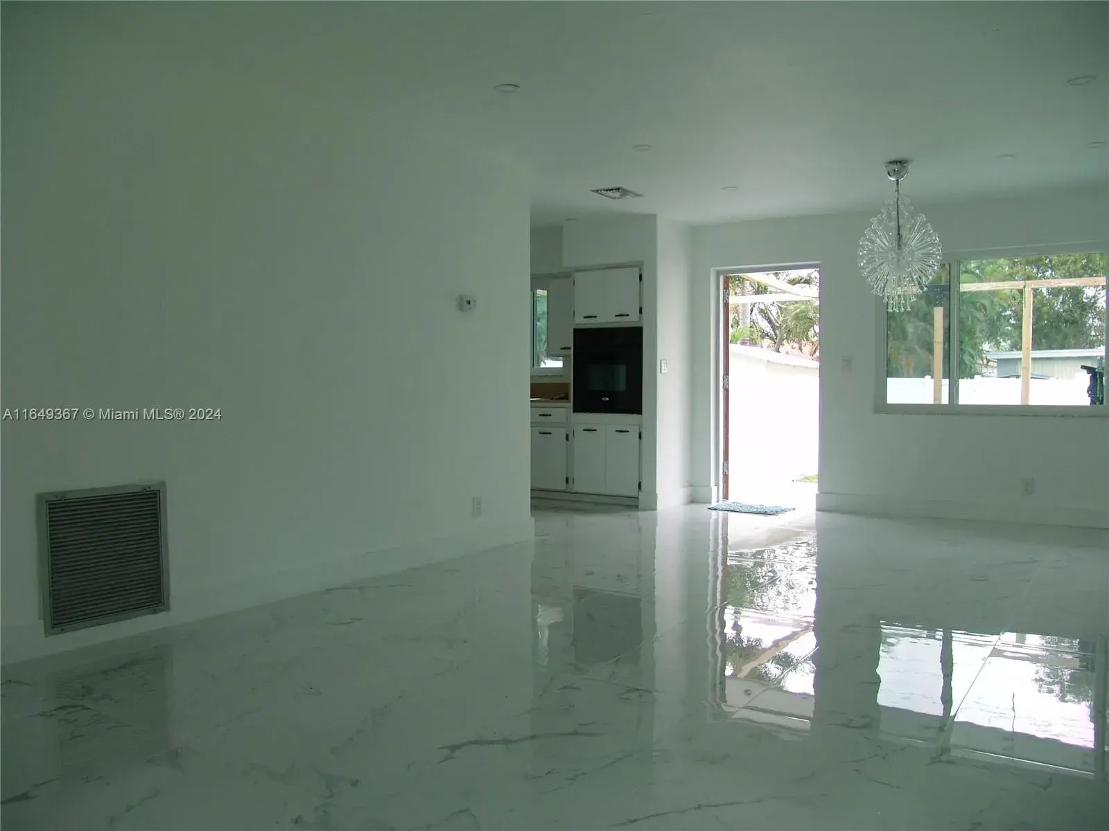 1443 Harding St, Hollywood FL 33020