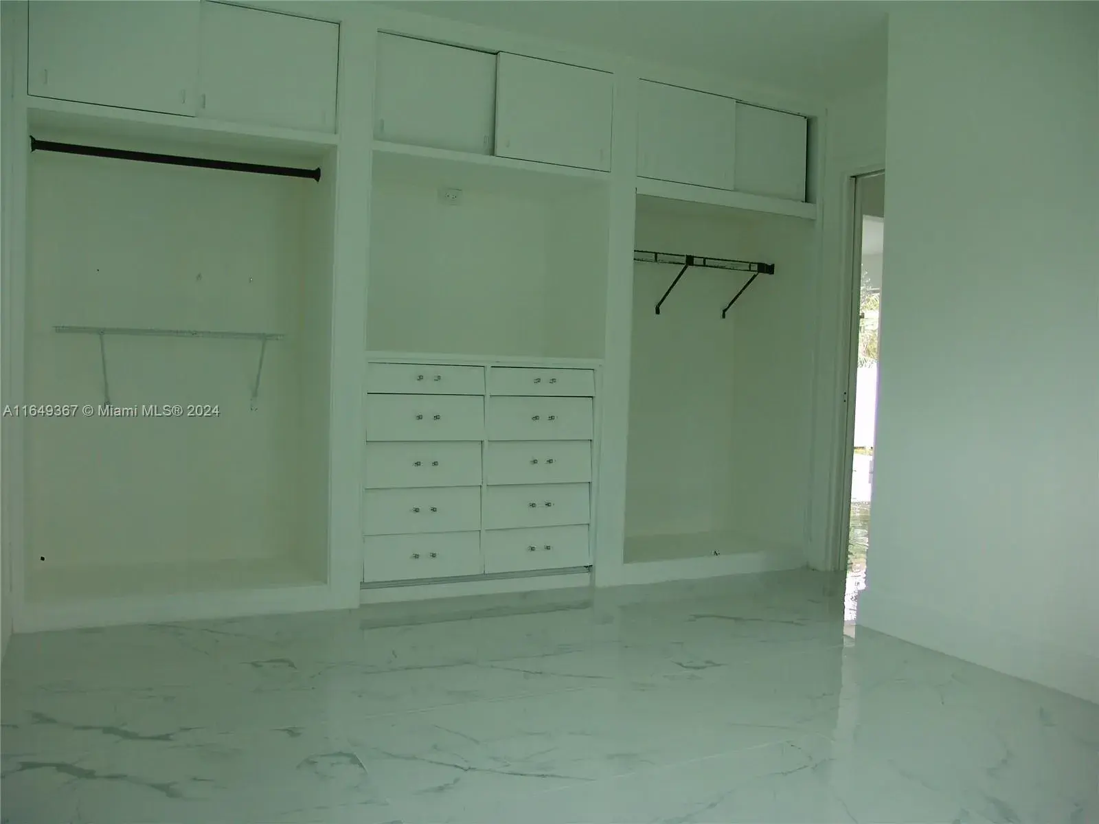 1443 Harding St, Hollywood FL 33020