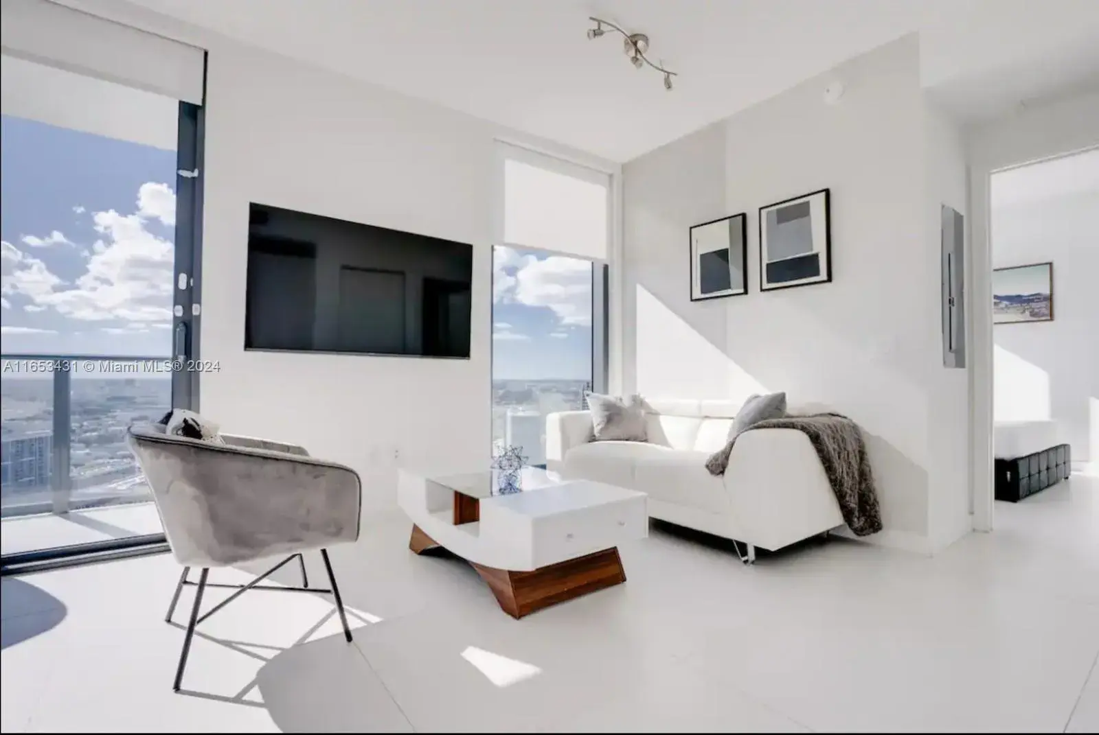 2 bedroom 2 bath Residential Lease for rent at 501 NE 31st St # 3709, Miami FL 33137