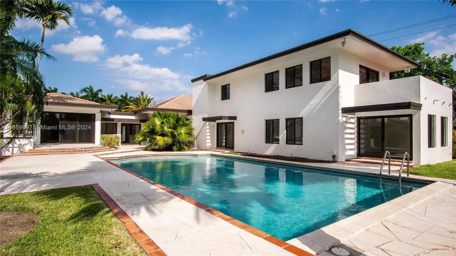 4 bedroom 4 bath Residential for sale at 4020 SW 129th Ave, Miami FL 33175