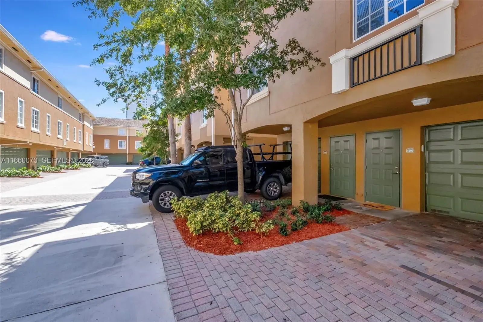 1 bedroom 1 bath Residential for sale at 2965 NE 185th St # 1509, Aventura FL 33180