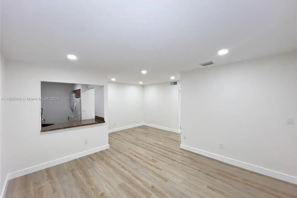 2655 W 67th Pl # 13, Hialeah FL 33016