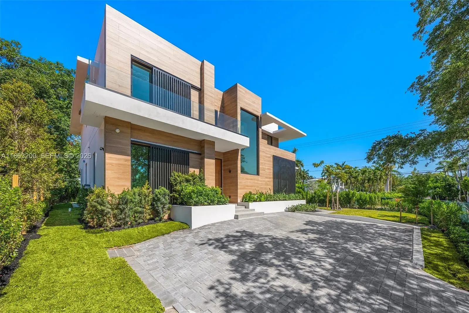 4430 Nautilus Dr, Miami Beach FL 33140