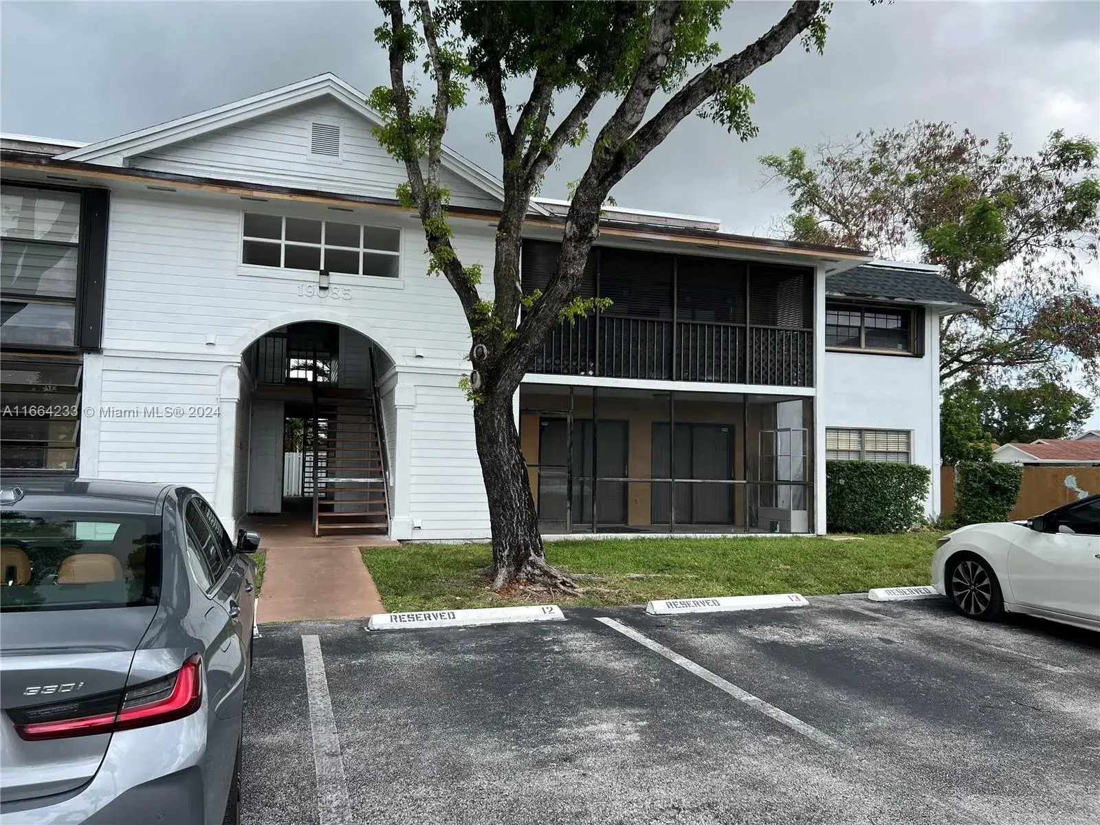 2 bedroom 2 bath Residential Lease for rent at 19085 NW 62nd Ave # 108, Hialeah FL 33015